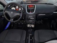 Usado Peugeot 207 90 CV (66 kW) 2010 Gris / plata Berlina