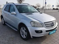 Usado Mercedes ML300 224 CV (164 kW) 2006 Gris SUV