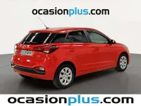 Usado Hyundai i20 75 CV (55 kW) 2019 Rojo Utilitario