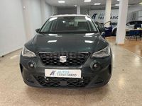 Usado Seat Arona Xperience 110 CV (80 kW) 2022 Gris / plata SUV