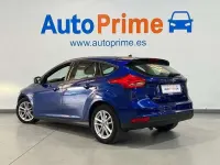 Usado Ford Focus Trend+ 125 CV (91 kW) 2015 Azul Utilitario
