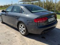 Usado Audi A4 136 CV (100 kW) 2010 Gris / plata Berlina