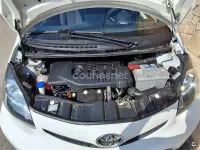 Usado Toyota Aygo 54 CV (39 kW) 2008 Blanco Utilitario