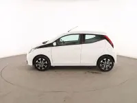 Usado Toyota Aygo Play 72 CV (52 kW) 2021 Blanco Utilitario