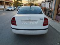 Usado Skoda Superb Classic 140 CV (102 kW) 2005 Blanco Berlina