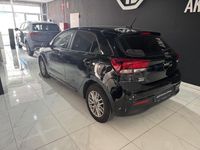 Usado Kia Rio 100 CV (73 kW) 2023 Negro Berlina