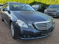 Usado Mercedes E200 Elegance 136 CV (100 kW) 2010 Gris / plata Berlina