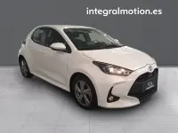 Usado Toyota Yaris Hybrid Active 115 CV (84 kW) 2025 Blanco