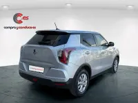 Usado SsangYong Tivoli 163 CV (119 kW) 2020 Gris / plata SUV
