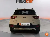 Usado Kia Stonic 100 CV (73 kW) 2021 Blanco SUV