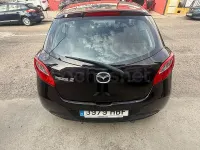 Usado Mazda 2 Active 90 CV (66 kW) 2010 Marrón Utilitario