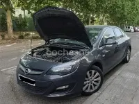 Usado Opel Astra Excellence 140 CV (102 kW) 2016 Marrón Berlina