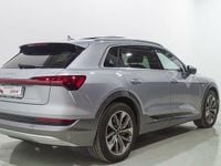 Usado Audi e-tron Advanced 300 kW (408 CV) 2022 Gris plata SUV