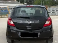 Usado Opel Corsa Selective 95 CV (69 kW) 2012 Negro Utilitario