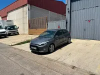 Usado Hyundai i20 Sport 120 CV (88 kW) 2018 Gris / plata Berlina