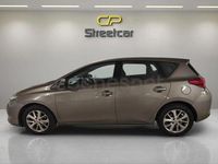 Usado Toyota Auris Active 132 CV (97 kW) 2015 Gris / plata Berlina