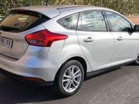 Usado Ford Focus Trend+ 125 CV (91 kW) 2016 Plateado Utilitario