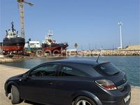 Usado Opel Astra GTC Enjoy 105 CV (77 kW) 2007 Gris / plata Berlina