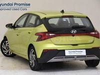 Usado Hyundai i20 84 CV (61 kW) 2024 Verde Utilitario