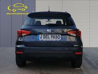 Usado Seat Arona Style 110 CV (80 kW) 2021 Gris / plata SUV
