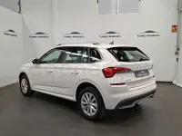 Usado Skoda Kamiq Ambition 110 CV (80 kW) 2023 Blanco SUV