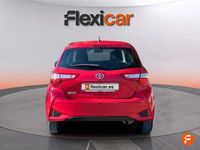 Usado Toyota Yaris Active 69 CV (50 kW) 2018 Rojo