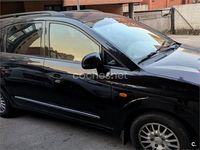 Usado Ssangyong (KGM) Rodius 165 CV (121 kW) 2011 Negro Monovolumen