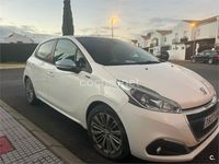 Używany Peugeot 208 Signature Sky 99 KM (72 kW) 2019 Biały Hatchback