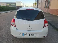 Usado Renault Clio IV Business 75 CV (55 kW) 2012 Blanco Berlina