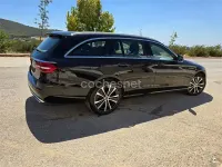 Usado Mercedes E300 306 CV (225 kW) 2022 Negro Familiar