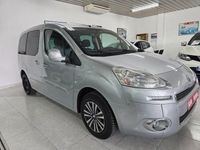 Usado Peugeot Partner Tepee Active 92 CV (67 kW) 2014 Gris / plata Monovolumen