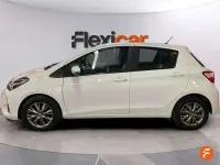 Usado Toyota Yaris Active 69 CV (50 kW) 2019 Blanco Utilitario