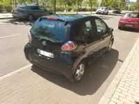 Usado Toyota Aygo 68 CV (50 kW) 2009 Negro Utilitario