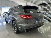 Usado VW Touareg Elegance 286 CV (210 kW) 2022 Gris SUV