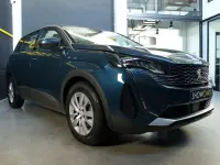 Usado Peugeot 5008 Active 131 HP (96 kW) 2021 Azul SUV