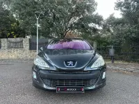 Usado Peugeot 308 Premium 110 CV (80 kW) 2009 Gris / plata Berlina