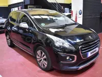 Usado Peugeot 3008 Style 150 CV (110 kW) 2015 Negro Familiar