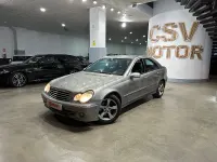 Usado Mercedes C200 Classic 122 CV (89 kW) 2006 Beige Berlina
