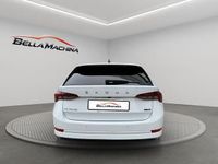 Usado Skoda Octavia 110 CV (80 kW) 2021 Blanco Familiar