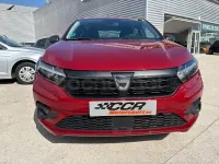Usado Dacia Sandero Comfort 91 CV (66 kW) 2022 Granate Berlina