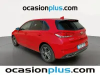 Usado Hyundai i30 120 CV (88 kW) 2022 Rojo Utilitario
