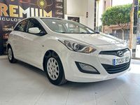 Usado Hyundai i30 GO! 100 CV (73 kW) 2014 Blanco Berlina