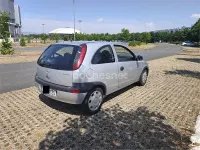 Usado Opel Corsa Club 58 CV (42 kW) 2002 Gris / plata Utilitario