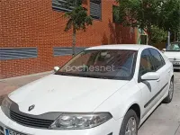 Usado Renault Laguna II Authentique 110 CV (80 kW) 2002 Blanco Berlina