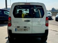 Usado Peugeot Rifter Active 100 CV (73 kW) 2022 Blanco Monovolumen