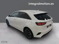 Usado Kia Ceed 100 CV (73 kW) 2025 Blanco Utilitario