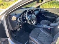 Usado Mercedes A180 AMG line 109 CV (80 kW) 2015 Gris / plata Berlina