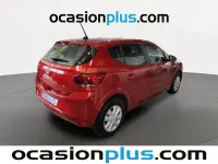 Usado Dacia Sandero Comfort 101 CV (74 kW) 2022 Rojo Utilitario
