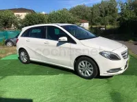 Usado Mercedes B180 109 CV (80 kW) 2012 Blanco Monovolumen
