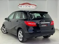 Usado Mercedes B180 109 CV (80 kW) 2012 Negro Utilitario